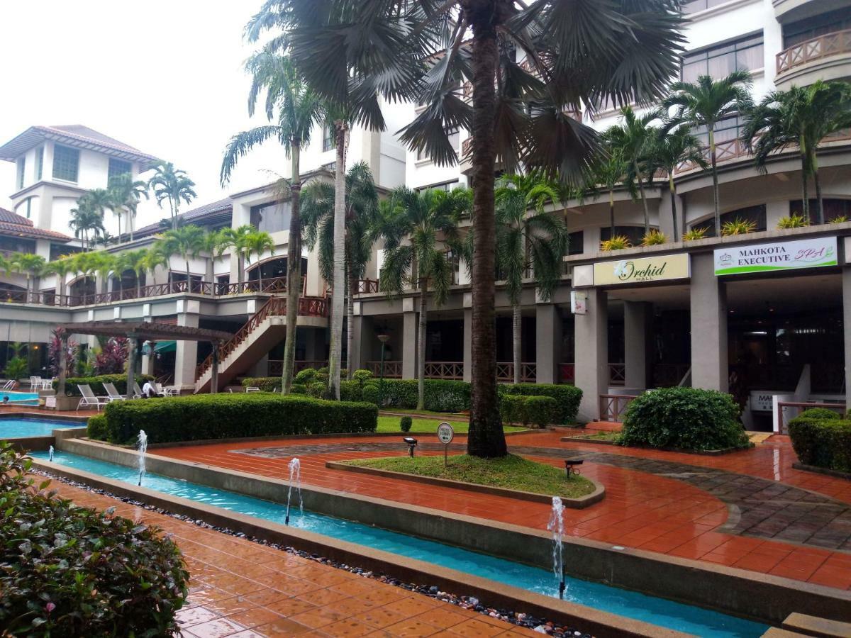 Costa Mahkota Malacca Exterior foto